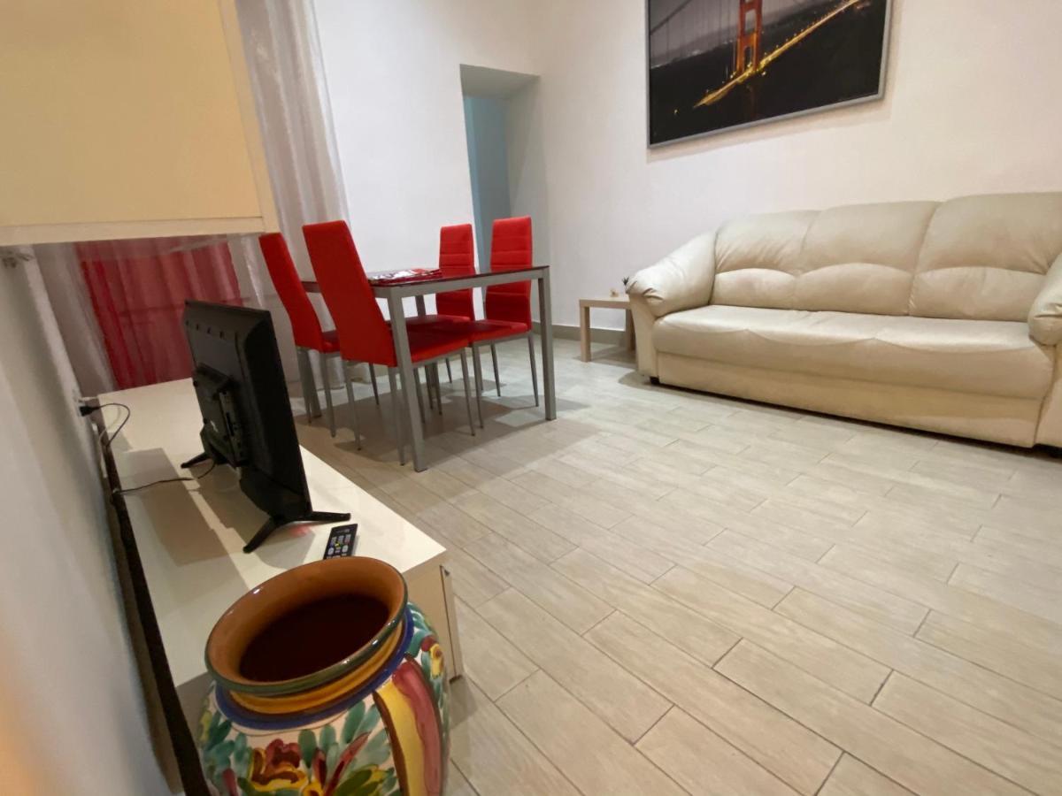 Casa Vacanza La Collegiata 卡塔尼亚 外观 照片