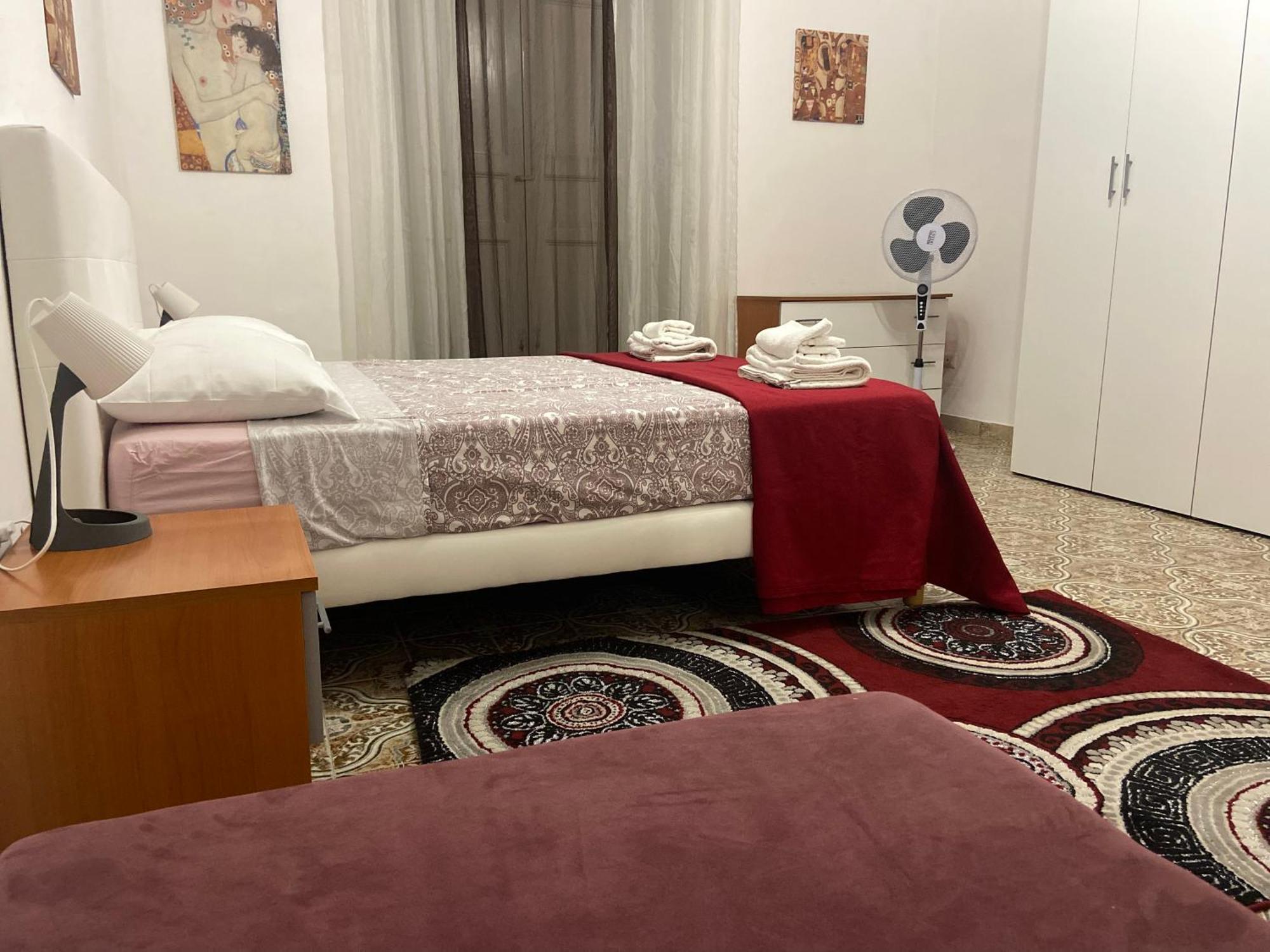 Casa Vacanza La Collegiata 卡塔尼亚 外观 照片